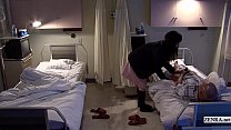 Hôpital japonais sous-titré non censuré dans un hôpital japonais
