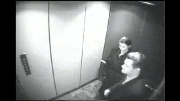 Sucking the Boss Dick in the Elevator http://mixdeseo.blogspot.mx/