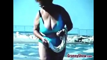 Русские бабушки на пляже
