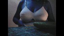 Tamil fille nue gros seins