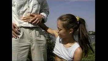 19 anni Maria - Video completo originale del porno russo