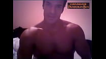 俳優-フィナ・エスタンパ-カルロス・マシャドが裸でカムをジャックオフ