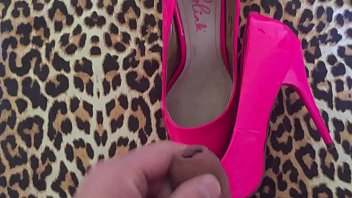 Cum on wife in pink high heels
