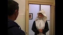Развратная монахиня для храброго члена