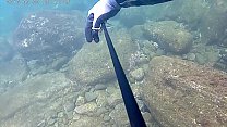 japanese hot solo pole spear fishing!!!