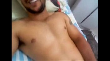 Carioca talking bitching and jacking off on the cam
