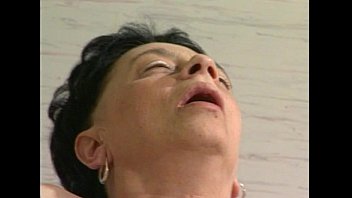 Джулия Ривз-Оливия - Гейл Мит 60 - сцена 3 - видео 1 сиськи милые секс мастурбация брюнетка