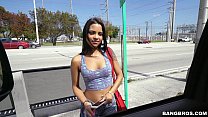 A latina Nikki Kay tem tudo a ver com seu dinheiro no Bang Bus (bb15058)