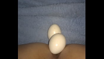 卵で遊ぶ