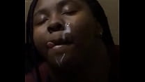 18-летняя чернокожая тинка-толстушка в колледже в общаге на лицо