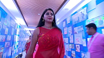 Attrice Kanika Hot & Sexy Big Navel Show in Saree