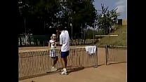 Тинка играет в анальный теннис