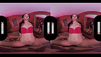 VRCosplayX.com Amirah Adara como Red Jasmine lhe dá V Card POV