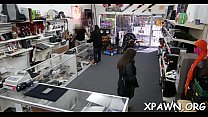 Réalité sexe dans la boutique