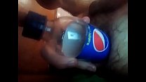 Botella de Pepsi en el culo