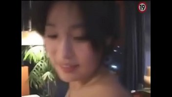 Корейская крошка Cho-hee занимается сексом обнаженной