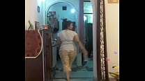 Hot Desi Indian Bhabi schüttelt ihren sexi Arsch & Titten auf Bigo Live ... 4