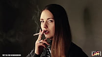 ドイツの喫煙の女の子-ジャニーナ3トレーラー