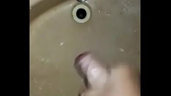 A straight friend sends me a video of jerking off