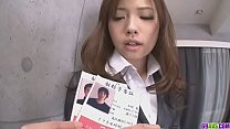garota japonesa sexy que se fode depois do trabalho