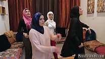 Teen Reality zum ersten Mal Heiße arabische Mädchen versuchen es zu viert