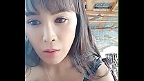 La sorella di Northeast Haofang è andata al livello di base per sedurre lo zio apicoltore a fare sesso Non guardare la casa dello zio, che è ruvida fuori e comoda dentro, molto adatta per la figa
