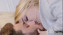 Scena del bacio sexy