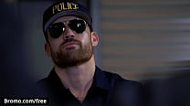 Jordan Levine com Zane Anders no Whore Alley Parte 1 Cena 1 - Visualização do trailer - Bromo