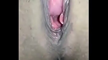 morocha mostrando como esta de dialta su vagina