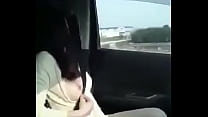 japonais se masturber dans la voiture