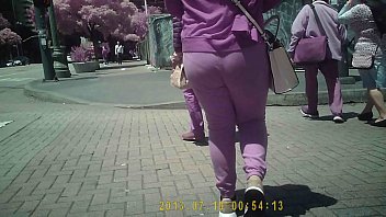 round ass in sweats, great vpl
