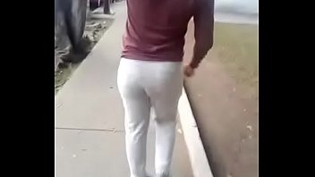 Nalgon caminando 1 Big ass gay
