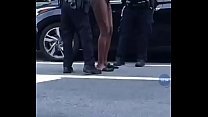 L'uomo nudo ad Harlem / il pazzo cammina nudo