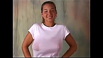 Christina Model camiseta mojada tetona