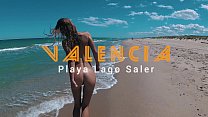 Красивая русская девушка нудистка с идеальным телом Саша Бикеева бегает голая по испанским побережьям. Валенсия.  Lago Saler beach