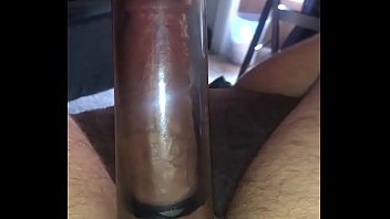 Penis pumpt steinharten großen Schwanz