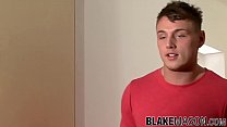 Os gays britânicos Henry Samson e Tyler Hirst gostam de sexo oral