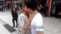 Chapes (besos) HOT de Yao Cabrera y Gonzalo Goette.
