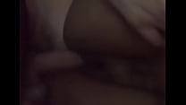 Пара занимается сексом в доме родителей в любительском видео