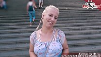 Немецкая нормальная девушка устроила свидание вслепую на EroCom Date с обвисшими сиськами, ее буксируют и трахают