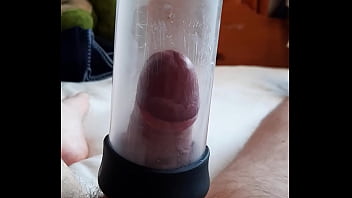 Penis pump growing cock