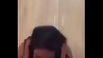Lizbeth Rodríguez se masturbe dans la salle de bain
