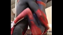 Человек-паук делает минет