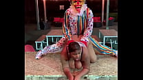 Gibby The Clownは、「スパイダーマン」と呼ばれる新しいセックス体位を発明しました