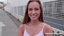 Private.com - ¡Kinuski Hotness de pelo arenoso ama el sexo anal!