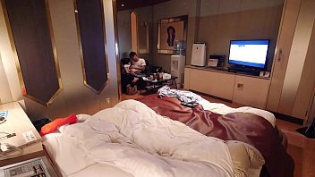 Völlig echt ohne Masturbation [Persönliches Schießen] [Verstecktes Schießen] 34-jährige verheiratete Frau Kobe Schönheit Tiefer Kuss mit einem jungen Mann Betrugstreffen Daytime Love Hotel