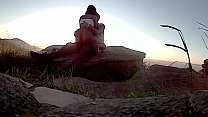 サン・トメー・ダス・レトラスの視点で昇る朝日を眺めながら山でセックスするルカンとルナ・ヴァズ