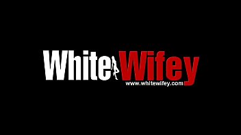 Martellante interrazziale profondo per moglie bianca