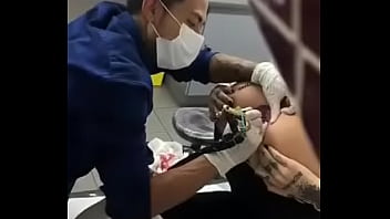 WOMAN TATTOOES THE ASS link video completo https://vidoza.net/ftcyx7ulybkk.html