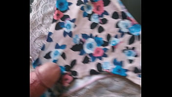 Jerking off with my stepsister's panties I really enjoyed cumming on top of her panties